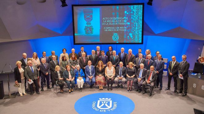 Medalla de Oro de Tenerife a las empresas con más de 100 años de actividad