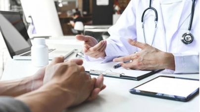 Libertad provisional para el médico detenido por abusar sexualmente de 20 pacientes