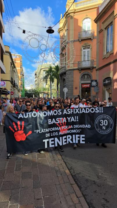 Miles de autónomos protestan contra la "asfixia" a la que se somete al colectivo
