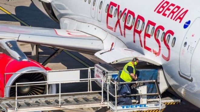 Los sindicatos USO Sector Aéreo y UGT han convocado una huelga el Sábado Santo