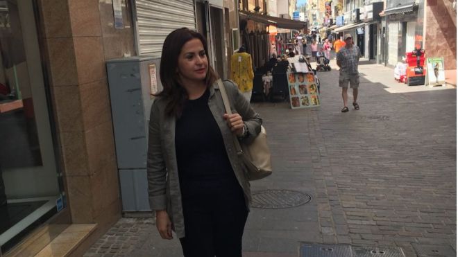 Águeda Fumero: “Comerciantes y vecinos de Los Cristianos sienten que la desidia de este gobierno está asfixiando al núcleo turístico”
