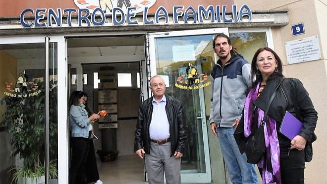 “Proponemos una prestación económica de 1.200 euros por hijo a cargo y más escuelas infantiles”