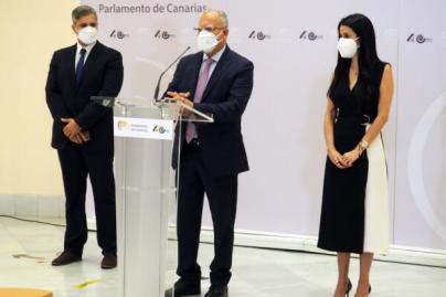 Curbelo pide “seguir trabajando” para evitar que el impuesto al combustible incremente los déficits de las RUP