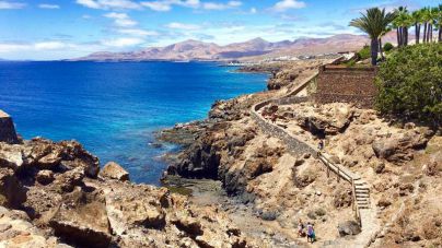 Tías logra para Lanzarote uno de los 4 galardones en Canarias que premian la calidad y belleza de senderos por el litoral