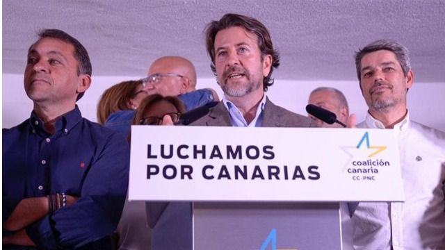 Alonso descarta pactar con el PSOE: 'Nos toca liderar con apoyo de PP y Cs'