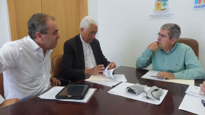 Ayuntamiento y Diócesis amplían la protección digital de los archivos parroquiales de Tirajana