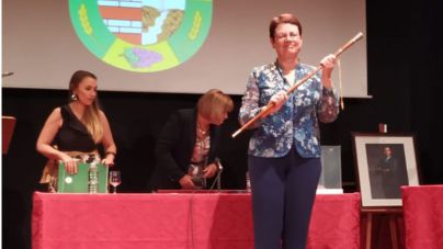 Ana Rosa Mena de Dios, elegida alcaldesa de la Villa de Tegueste