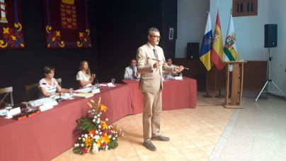 Marciano Acuña vuelve a ser investido como alcalde de Haría