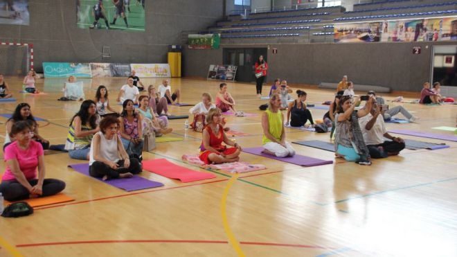 El Día Internacional del Yoga se celebrará en el Polideportivo de Fañabé