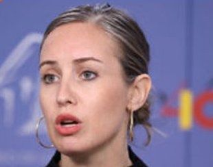 “Habría que preguntar a Sánchez por qué nos quiere meter en un armario ideológico que rompe el principio de libertad”