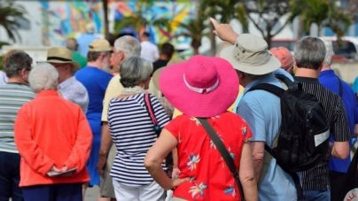 Canarias alcanza los 6,6 millones de turistas hasta junio, un 2,8% menos