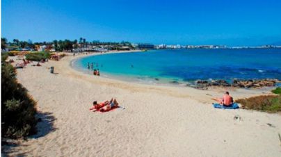 Los turistas internacionales caen un 7,9% en julio en Canarias