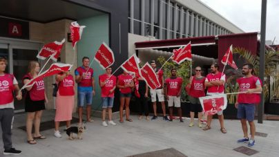 Los trabajadores de Ryanair secundan la huelga sin pasar el bar a bordo