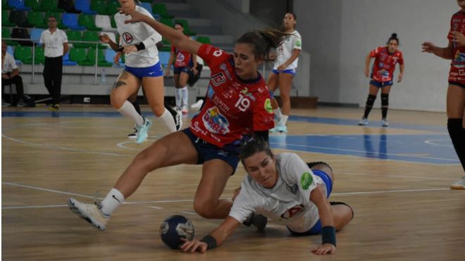 El Balonmano Salud empata en casa