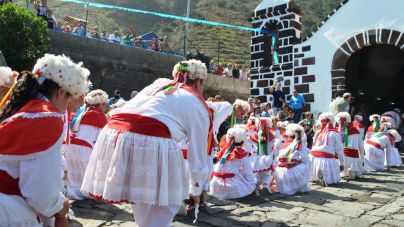 Sabinosa celebra la Fiesta de San Simón Baile de cuerdas, parranda y procesión para festejar al patrono del pueblo