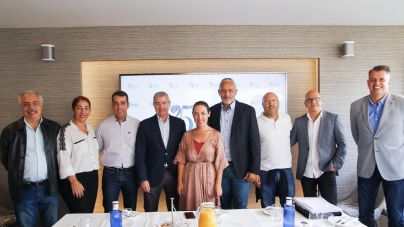 Reunión de la alcalsesa con la asociación empresarial Zona Centro