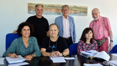 Elisenda Romano e Irene Bablé, ganadoras de la XLIII edición del premio literario ‘Félix Francisco Casanova’