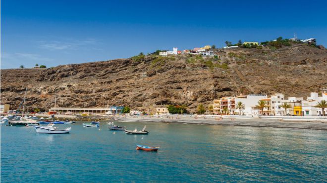 Turismo invierte 400.000 euros en obras de mejora de la avenida marítima de Playa Santiago