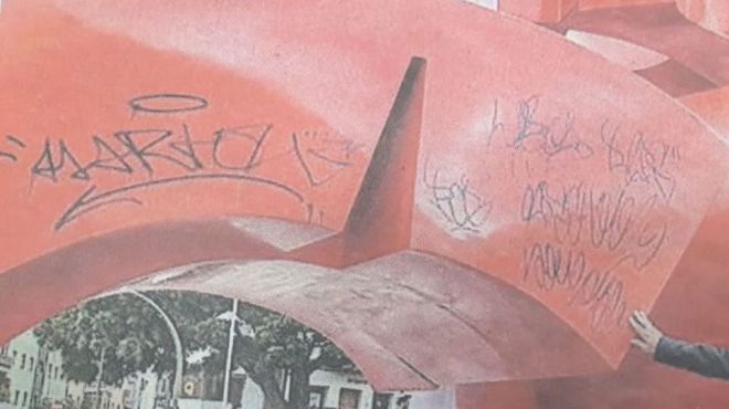El Proteu de la Policía Local sorprende ‘in fraganti’ a un grafitero en las Ramblas