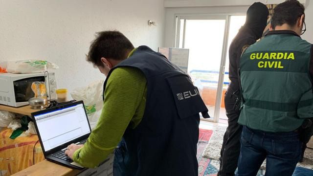 La Guardia Civil detiene en Tenerife a un yihadista natural de Mauritania por difundir vídeos de DAESH