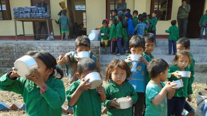 La ONG canaria Educanepal lanza la campaña “por un cacharro de gofio y agua”