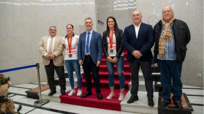 “Silvia, Almudena y María han hecho historia y tienen mucho futuro en el balonmano que da nuestra tierra”