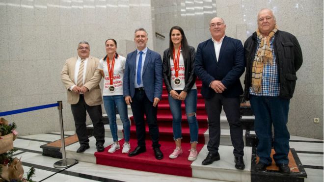 “Silvia, Almudena y María han hecho historia y tienen mucho futuro en el balonmano que da nuestra tierra”