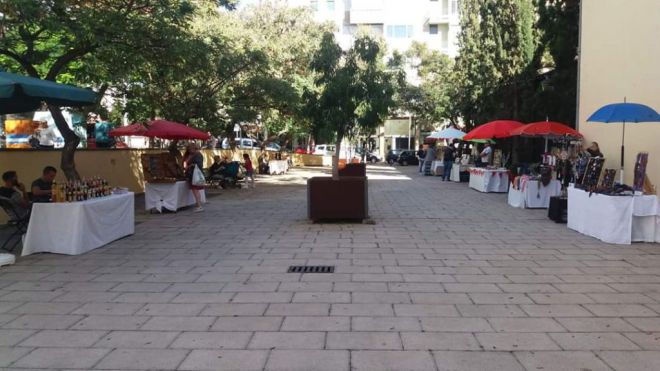 Mecadillo de mujeres artesanas en Santa Cruz de Tenerife