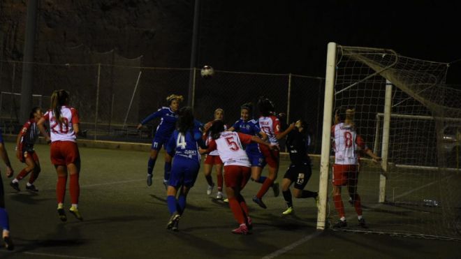 El Tacuense cede en el primer partido del 2020