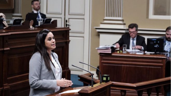 “La estructura del Gobierno de Canarias responde a intereses partidistas y supone un aumento del gasto público”