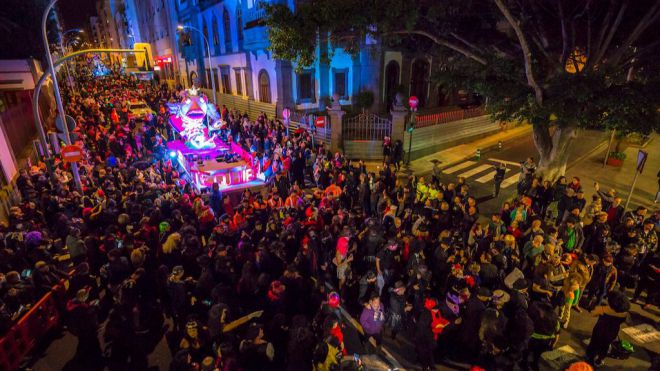 Plañideras y viudas despiden a don Carnal entre lágrimas y jolgorio
