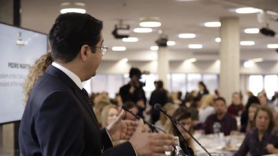 Pedro Martín se reúne en Londres con la prensa británica para fortalecer la imagen de Tenerife
