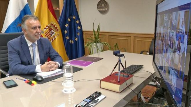 Los presidentes autonómicos recriminan a Sánchez la falta de material sanitario