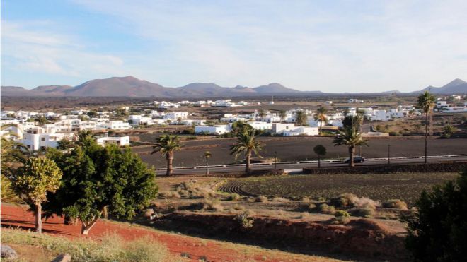 Óscar Noda señala que el título de Ciudad Histórica para Yaiza “es un reconocimiento a la identidad del municipio”