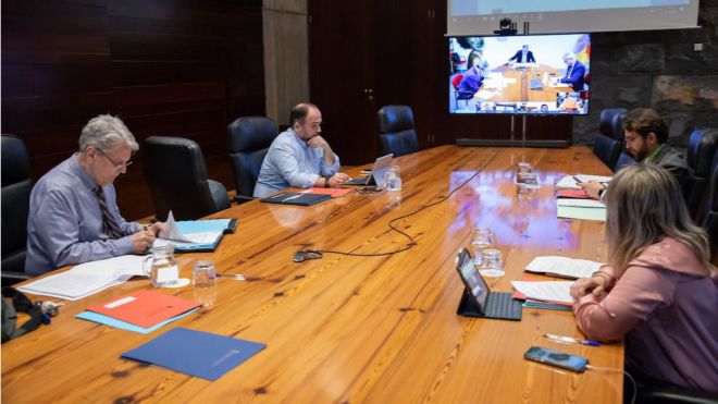 Canarias aprueba nuevas medidas extraordinarias para proteger la economía y reducir la burocracia