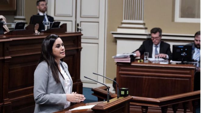 Espino urge al Gobierno a adoptar más medidas para frenar la destrucción de empleo en Canarias
