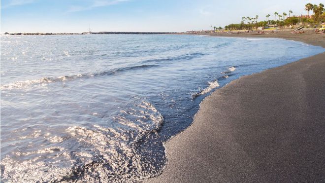 Bahía del Duque Beach se suma a la reapertura de las playas Duque sur y norte
