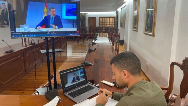 Arona participa en la comisión de la Red de Destinos Turísticos Inteligentes presidida por Felipe VI y la ministra de Turismo