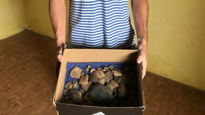Donan restos arqueológicos al Museo Benahoarita, que revelan un nuevo yacimiento