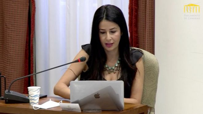 Mendoza destaca el papel que ejerce la ZEC en la diversificación económica de las Islas