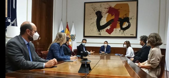 Ayuntamiento y veterinarios crearán una mesa de diálogo en pro del Bienestar Animal
