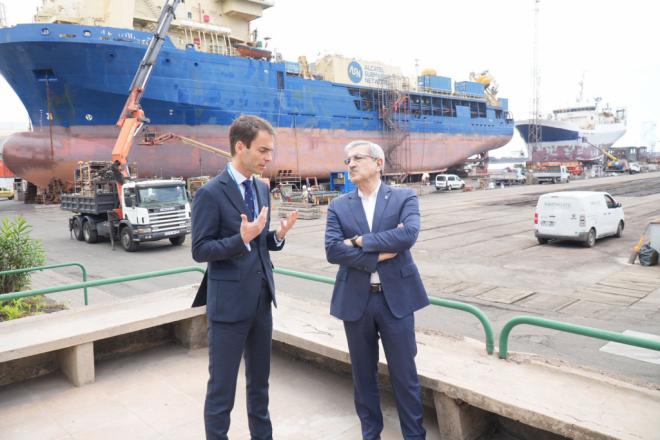 Rodríguez constata con ASTICAN el prometedor futuro de la industria naval por la descarbonización y la energía eólica marina