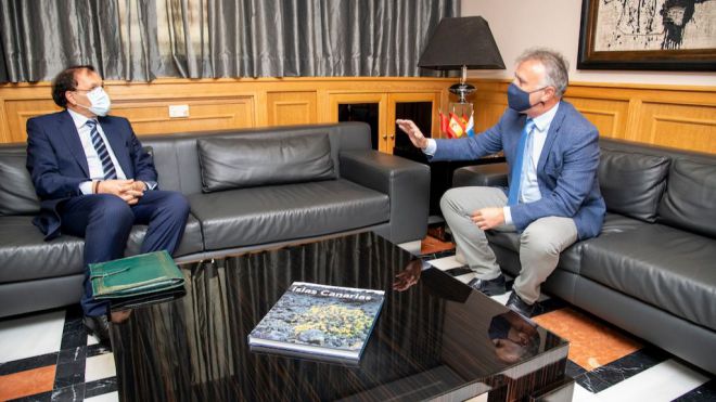 Torres y el cónsul de Marruecos abordan el incremento de migrantes