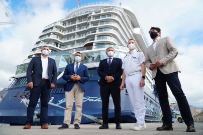 El puerto de Tenerife recibe su primer crucero con pasajeros de la temporada 2020-2021