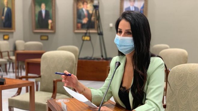 Melodie Mendoza considera esencial modificar la ley de RTVC para garantizar la emisión