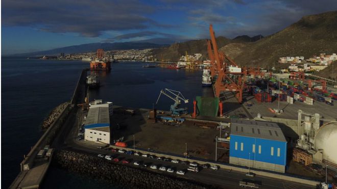 Visto bueno medioambiental al dique flotante en el puerto de Santa Cruz de Tenerife