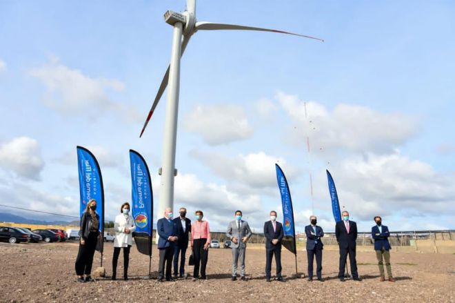 La Compañía Loro Parque inaugura un gran aerogenerador de 4 MW en el Parque Eólico de Salinetas