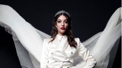 Paloma Suárez viste a la cantante Ana Guerra durante las campanadas