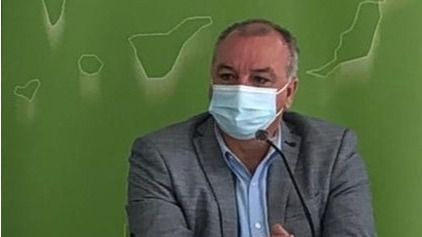 Luis Campos plantea un acuerdo singular con Canarias para ampliar los ERTE hasta el final del próximo verano