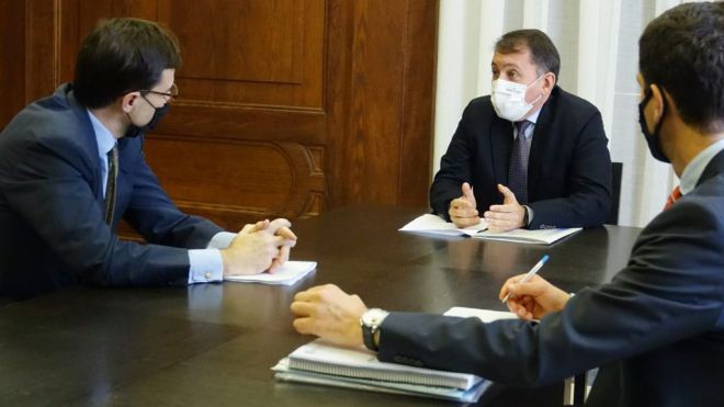 Santa Cruz pide al Estado que busque en la UE soluciones al drama en migración